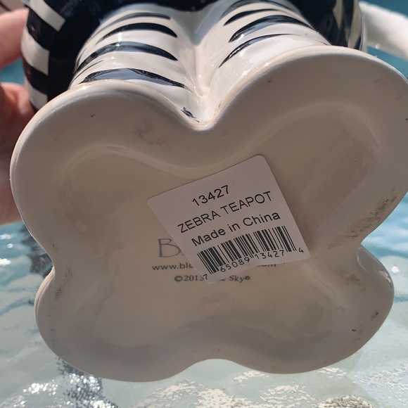 New Blue Sky Clayworks Zebra Teapot - Picture 11 of 15